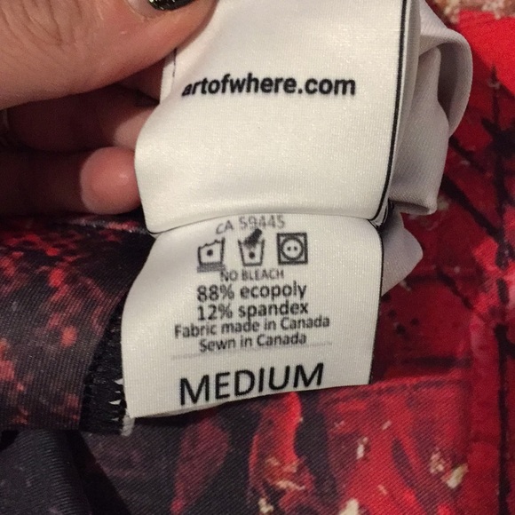 💓 unique paint skirt NWOT - Picture 3 of 3